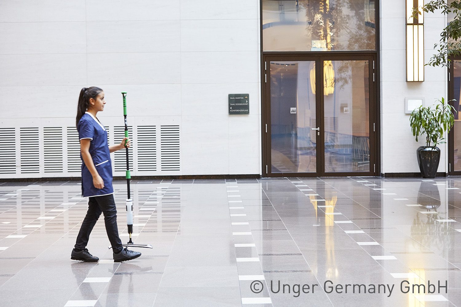 schoonmaak zaltbommel oss den bosch den-bosch uden veghel rosmalen boxtel tiel gorinchem waalwijk VOS